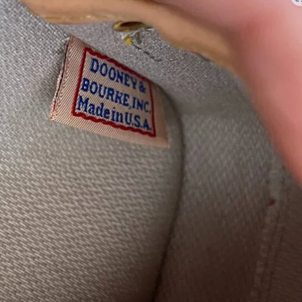 Dooney & Bourke small bag - Picture 5 of 11